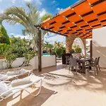 Anna Maria Villa *