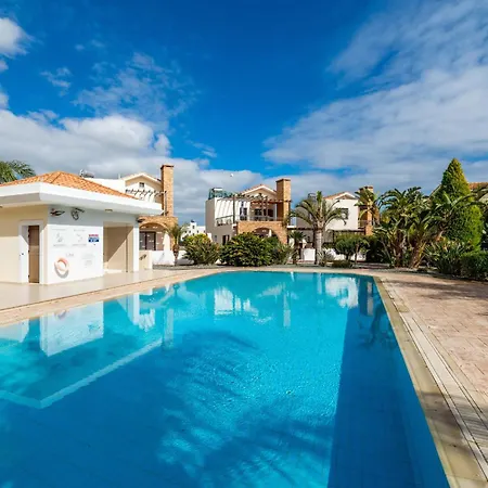 Anna Maria Villa